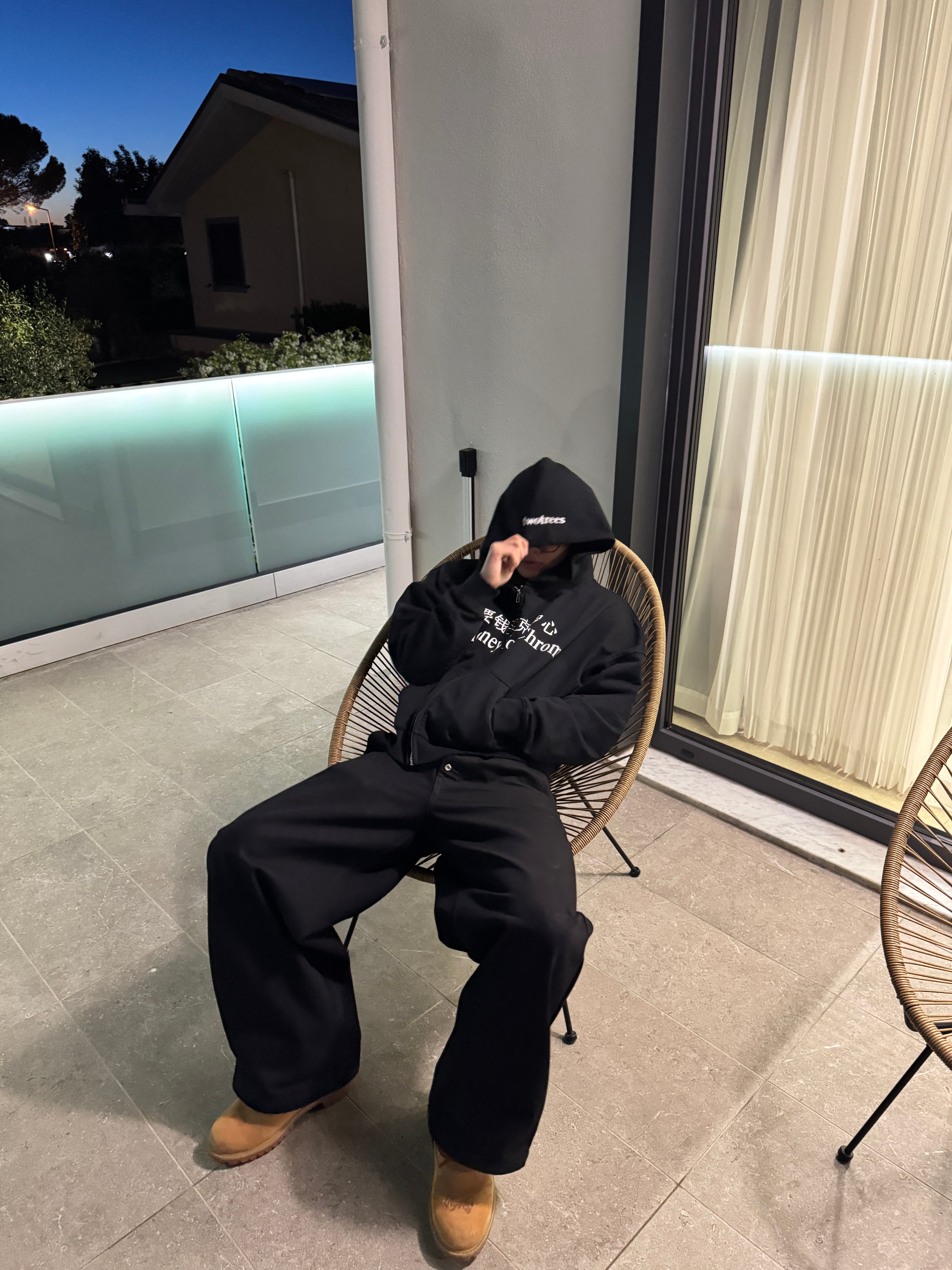 need money for chrome zip up